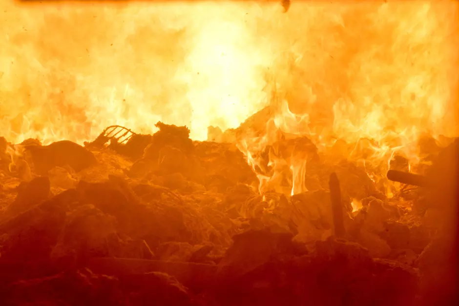 Combustion des déchets dans un four à grille 
